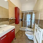 Center Carnot Apartman