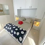 Center Carnot Apartman Menton